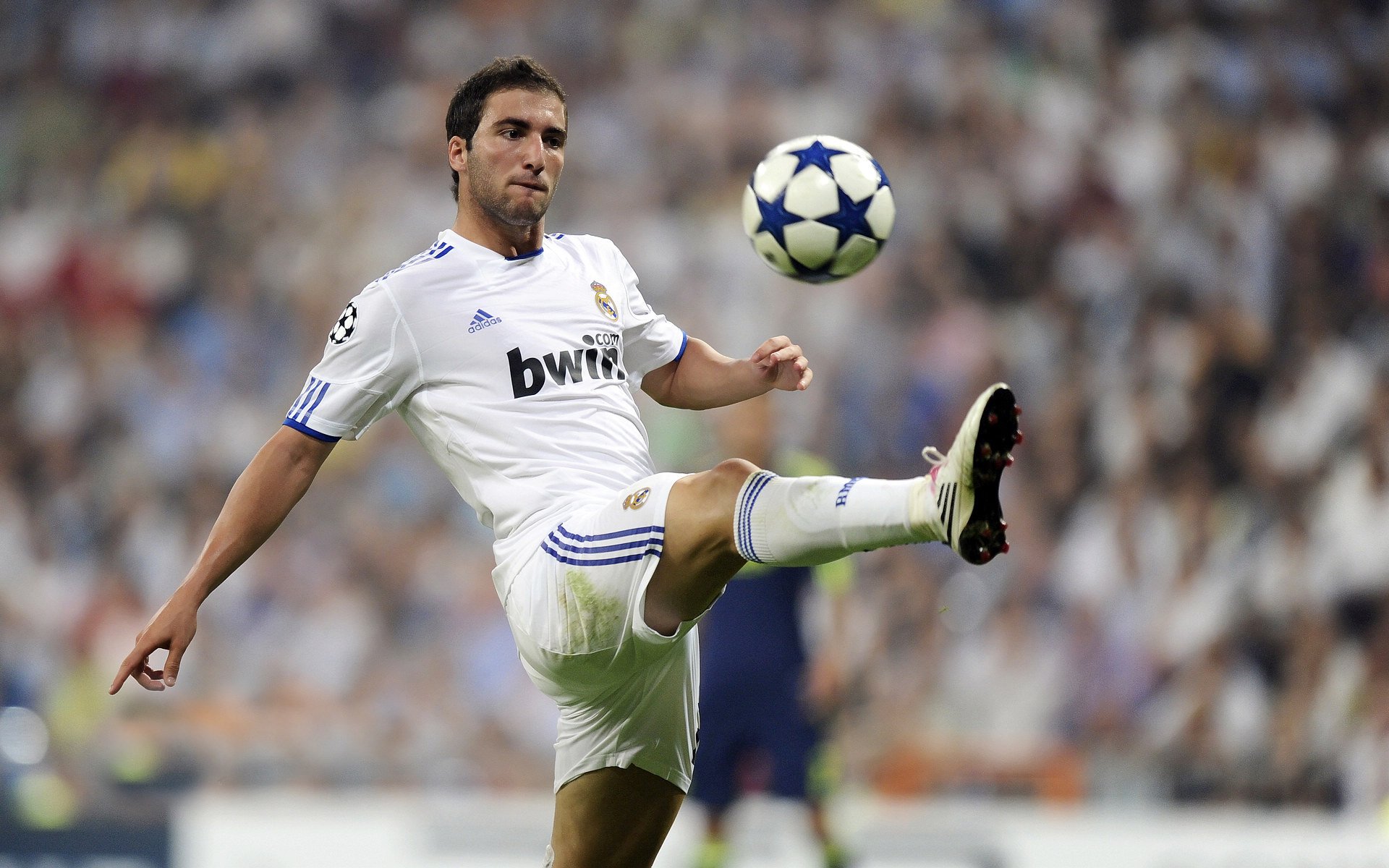 2026年环法自行车赛黄衫易主 山地王赛段惊险反超